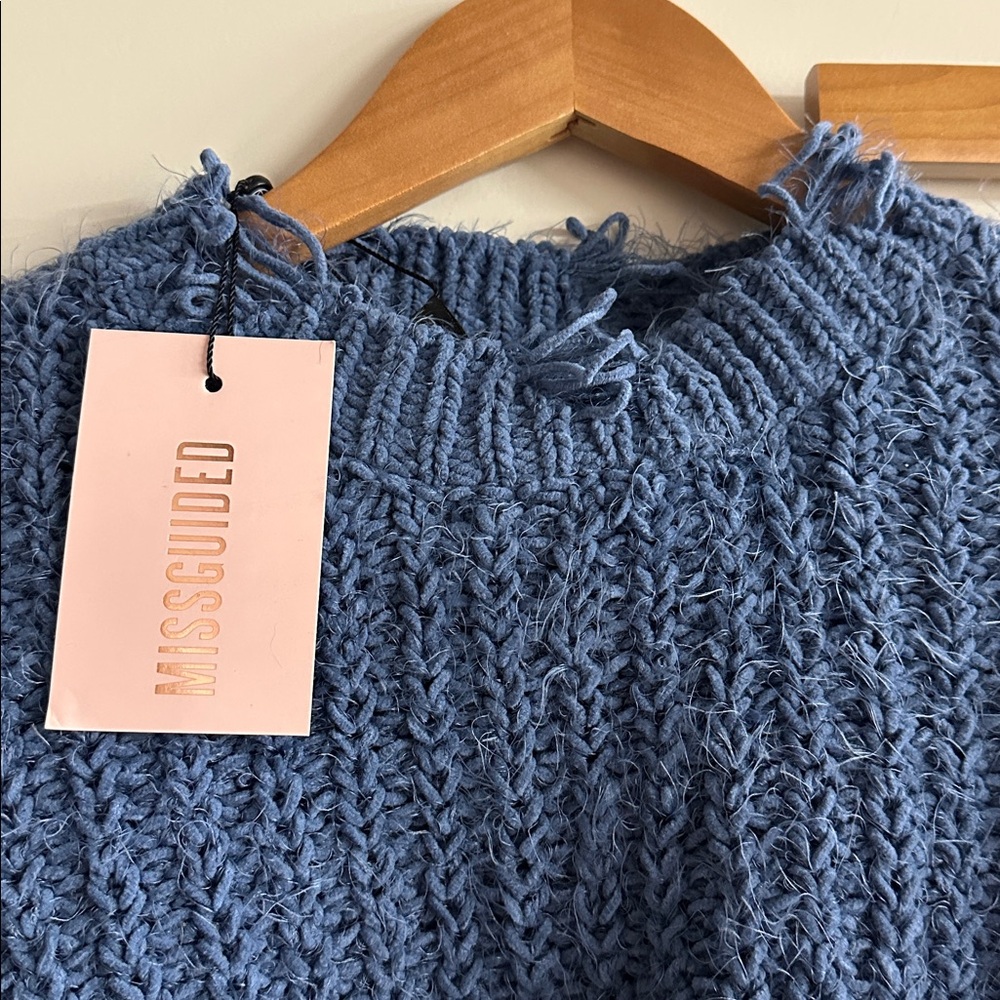 Missguided + Textured Blue Sweater Set - Picture 4 of 7